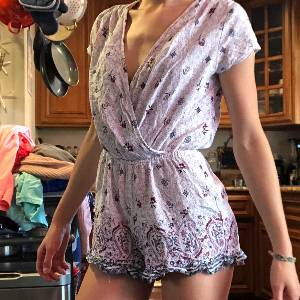 Floral Romper! 🌸